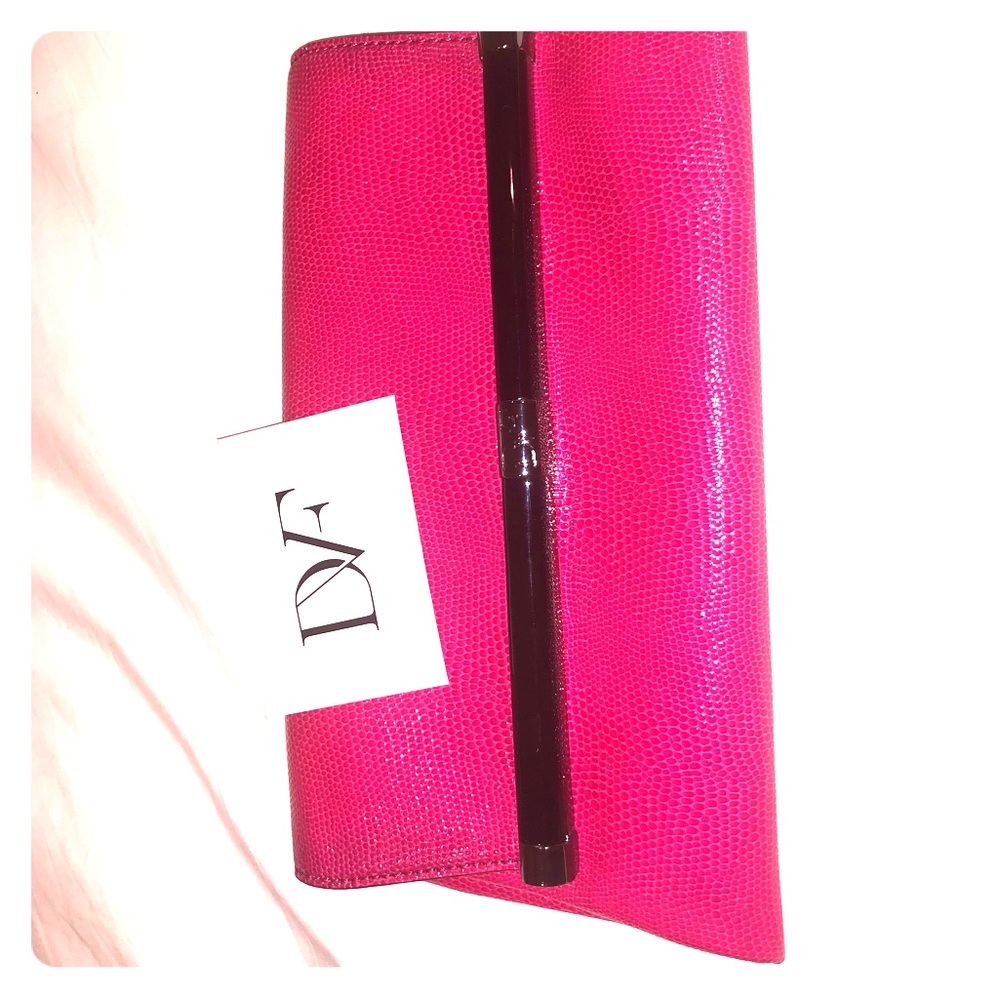 DVF fuschia clutch